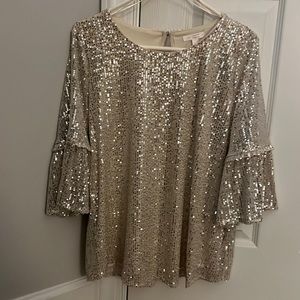 Lauren Conrad Gold Sequin top. Women’s size L. Only worn once & comfortable.
